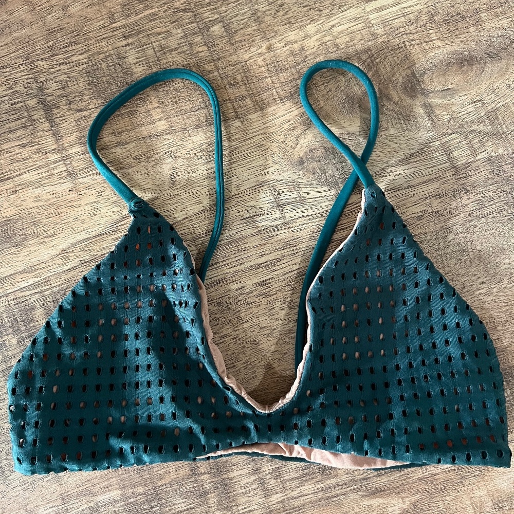 ACACIA Mesh Napali Top Sz Small